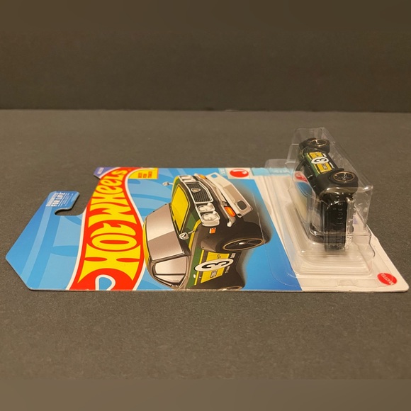 HotWheels Mazda RX-3 - Picture 5 of 7